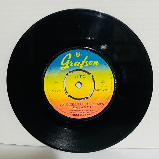 zeki müren - pişman olurda bir gün - çaldığım kapılar hemen kapandı 45 lik plak 