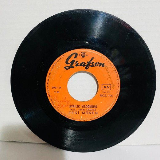 zeki müren - akşam oldu hüzünlendim ben yine - ayrılık yıldönümü  45 lik plak 