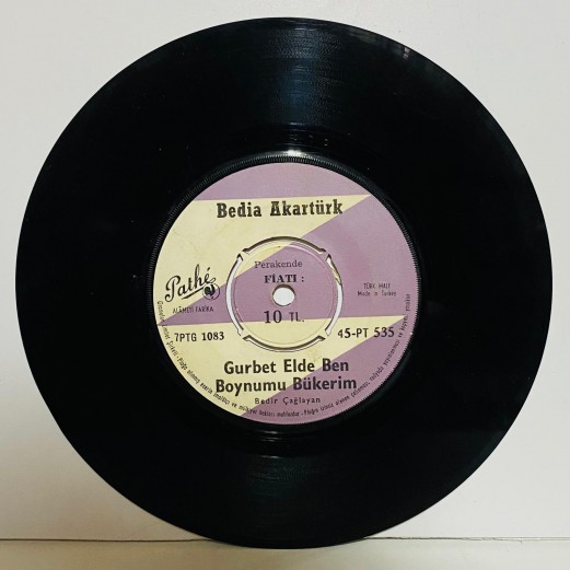 bedia akartürk - gurbet elde ben boynumu bükerim - yüce dağdan indirdiler   45 lik plak 