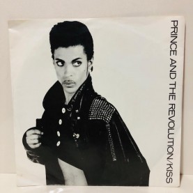 prince and the revolutıon - kıss - love or money  45 lik plak 