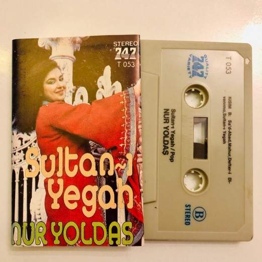 NUR YOLDAŞ - SULTANI YEGAH 747 ( suudi arabistan baskı )  KASET