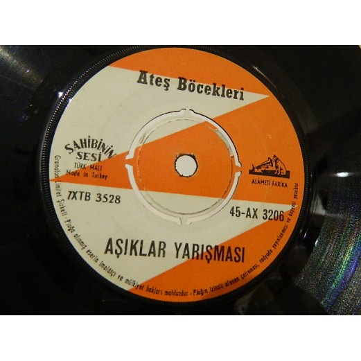 ATEŞ BÖCEKLERİ - Aşıklar Yarışması / Bir Adam Vardı Hamama Daldı