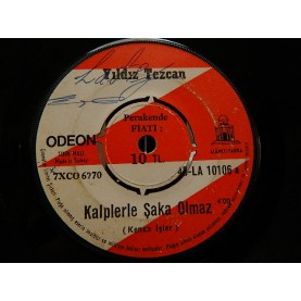 YILDIZ TEZCAN - Bir Görüşte Aşık Oldum / Kalplerle Şaka Olmaz